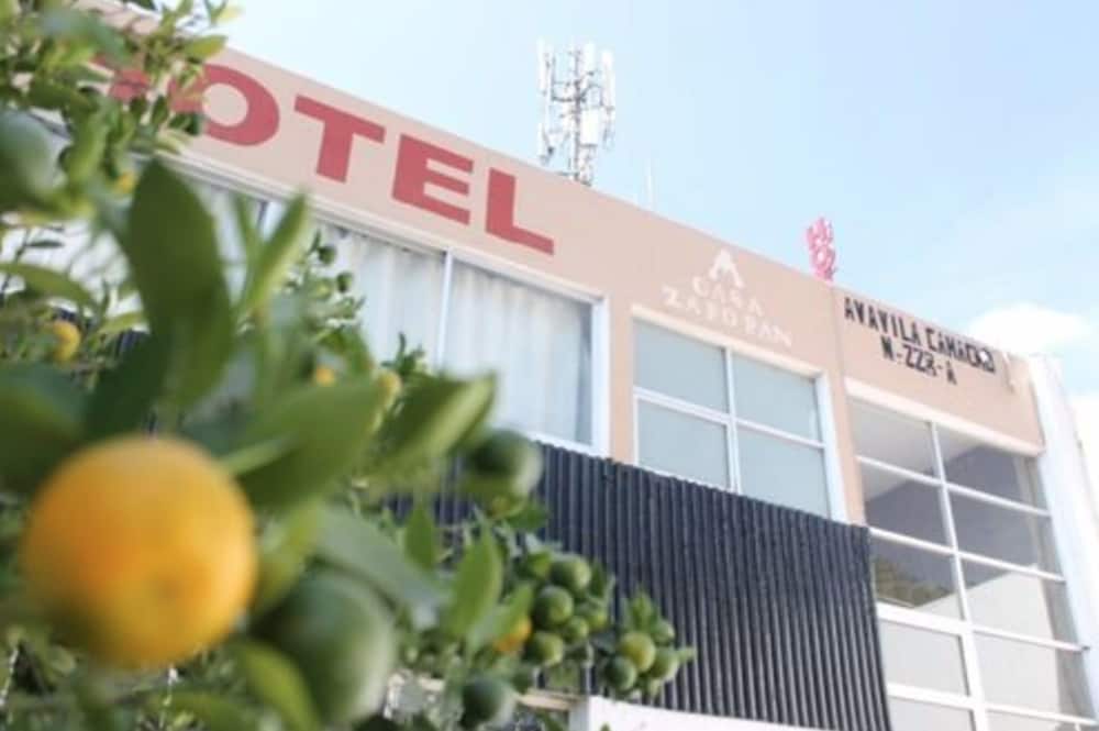 Фото отеля 1