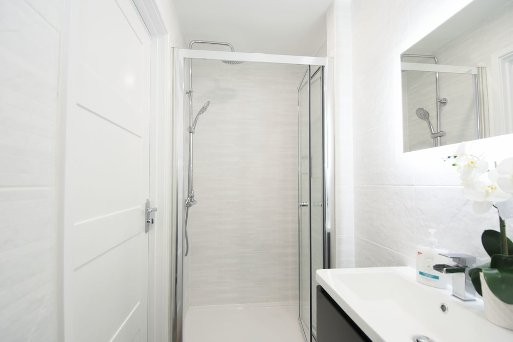 Фото London Deluxe Apartments