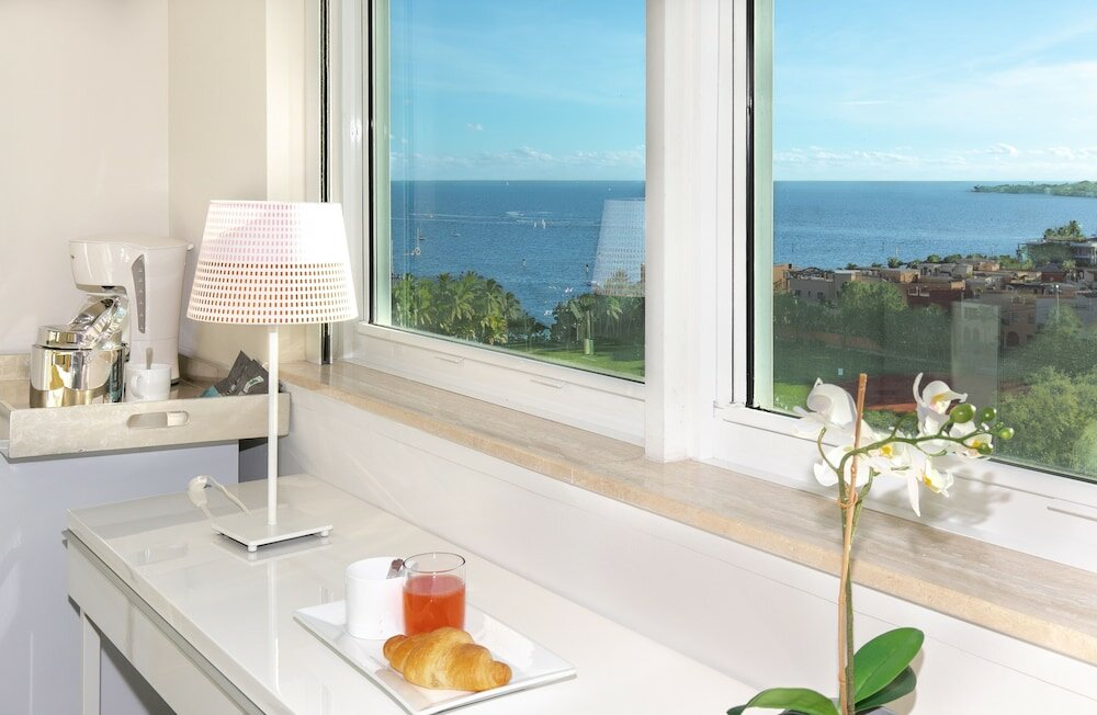 Фото Miami Vacation Rentals - Coconut Grove