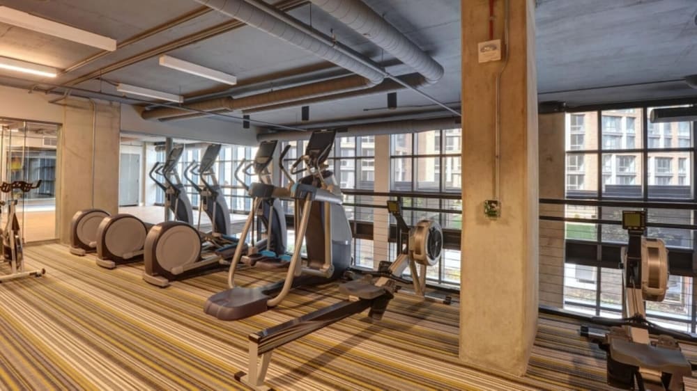 Фото Global Luxury Suites at The Wharf