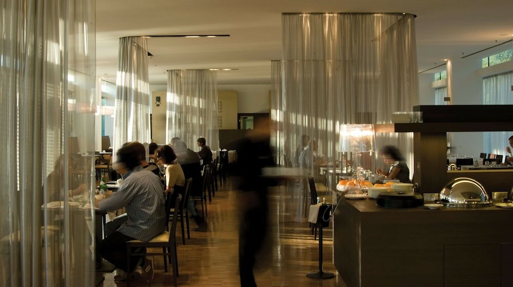 Фото DoubleTree by Hilton Milan