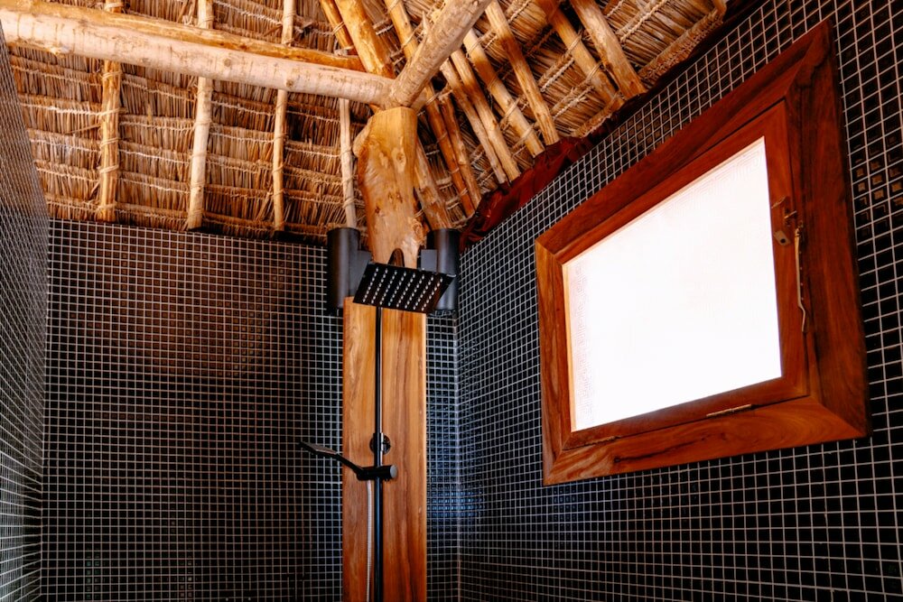 Фото Tiki Beach Club and Resort