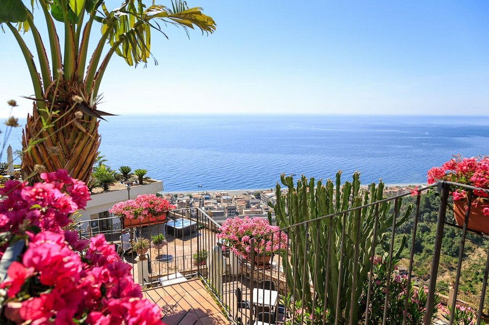 Фото Hotel Antares