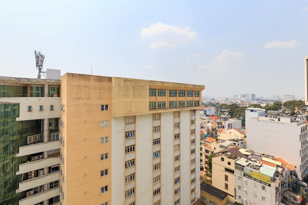 Фото Oyo 103 Airport Family Apartment