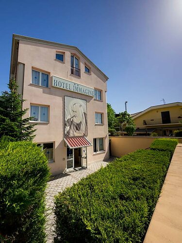 Гостиница Hotel Immagine в Сан-Джованни-Ротондо