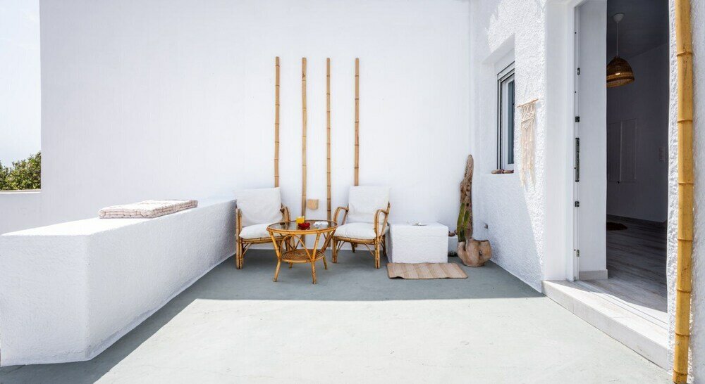 Фото Salty Caves Apartments Milos