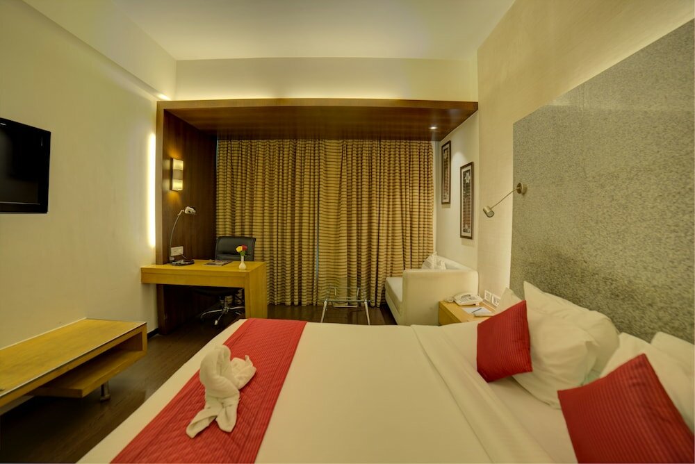 Фото Goldfinch Hotel Mangalore