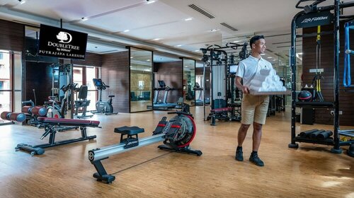 Гостиница DoubleTree by Hilton Putrajaya Lakeside в Малайзии