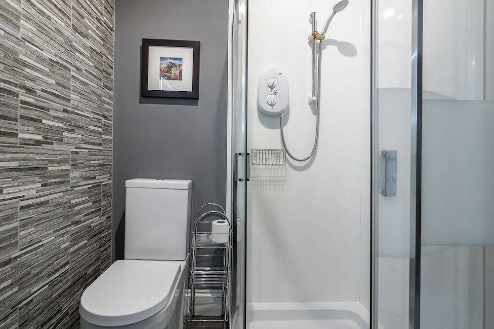 Фото No. 53 Frederick Street