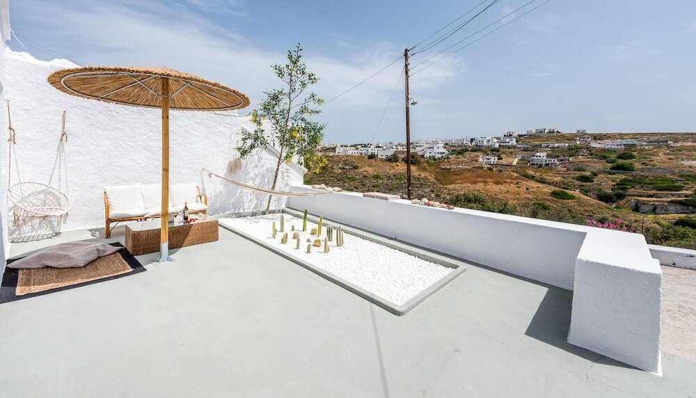 Фото Salty Caves Apartments Milos