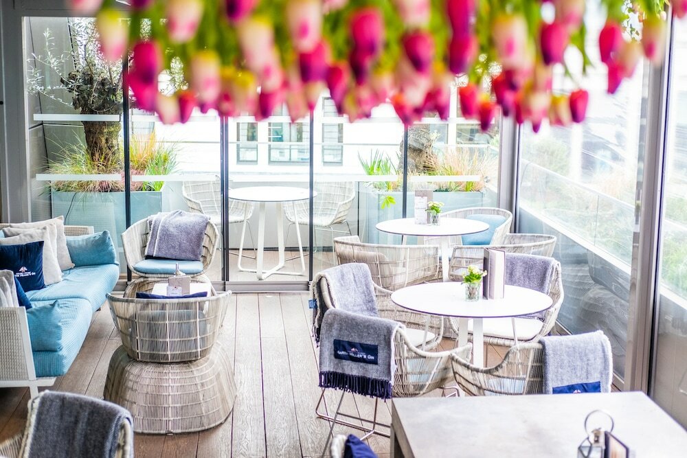 Фото South Place Hotel