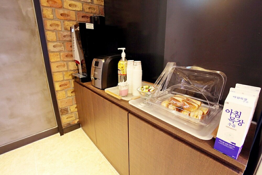 Фото Suwon Gwonseon-dong Jani B Hotel