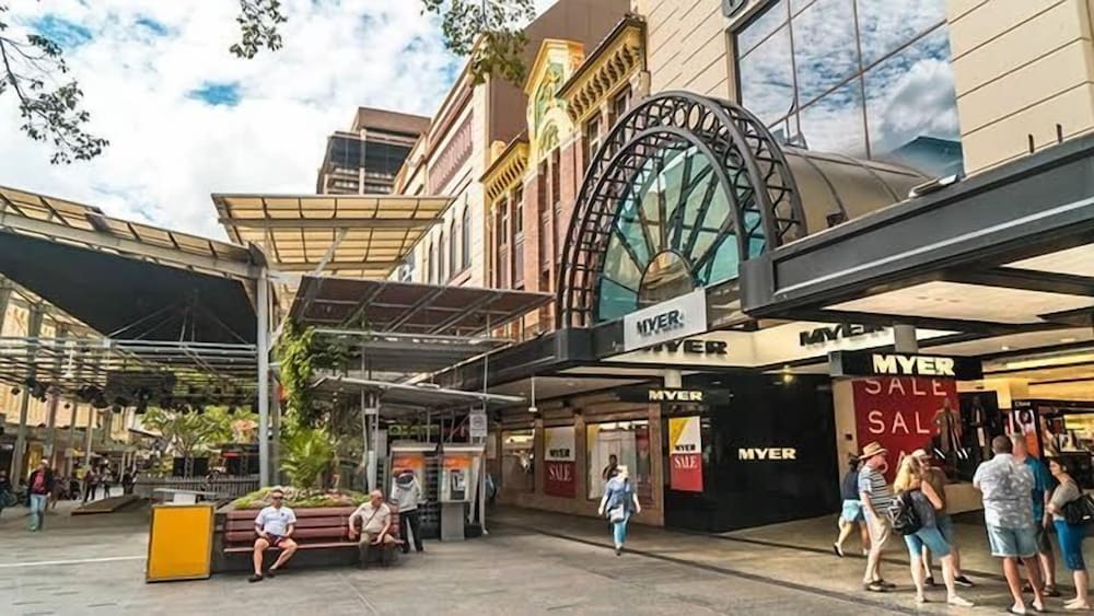 Фото The Astor Apartments