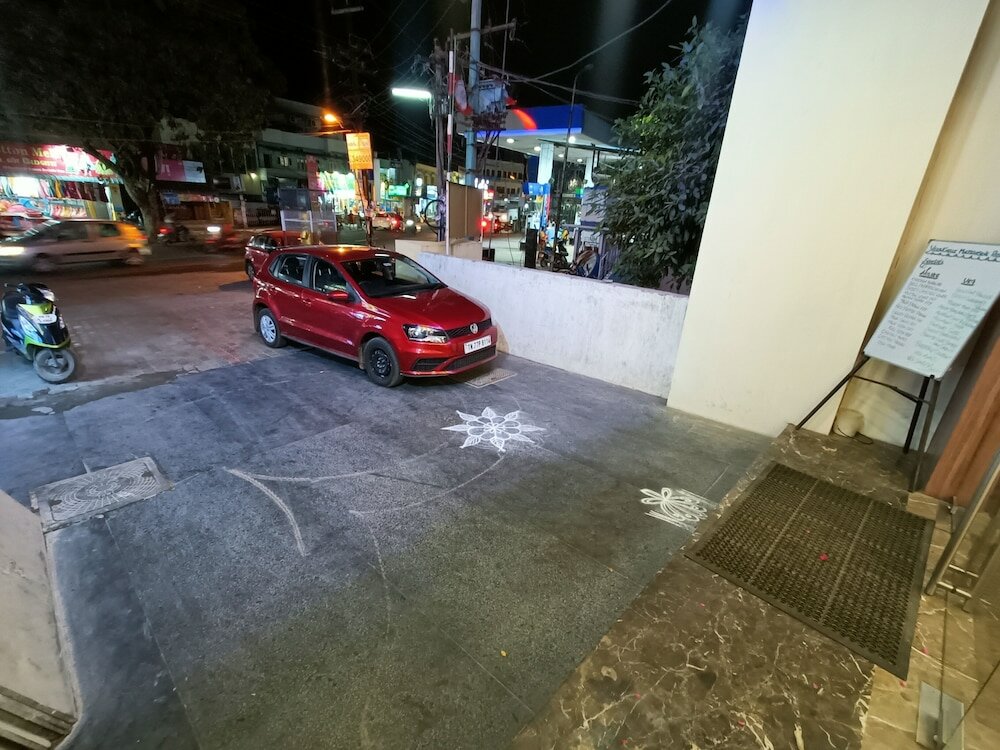 Фото Hotel Akshay Grand