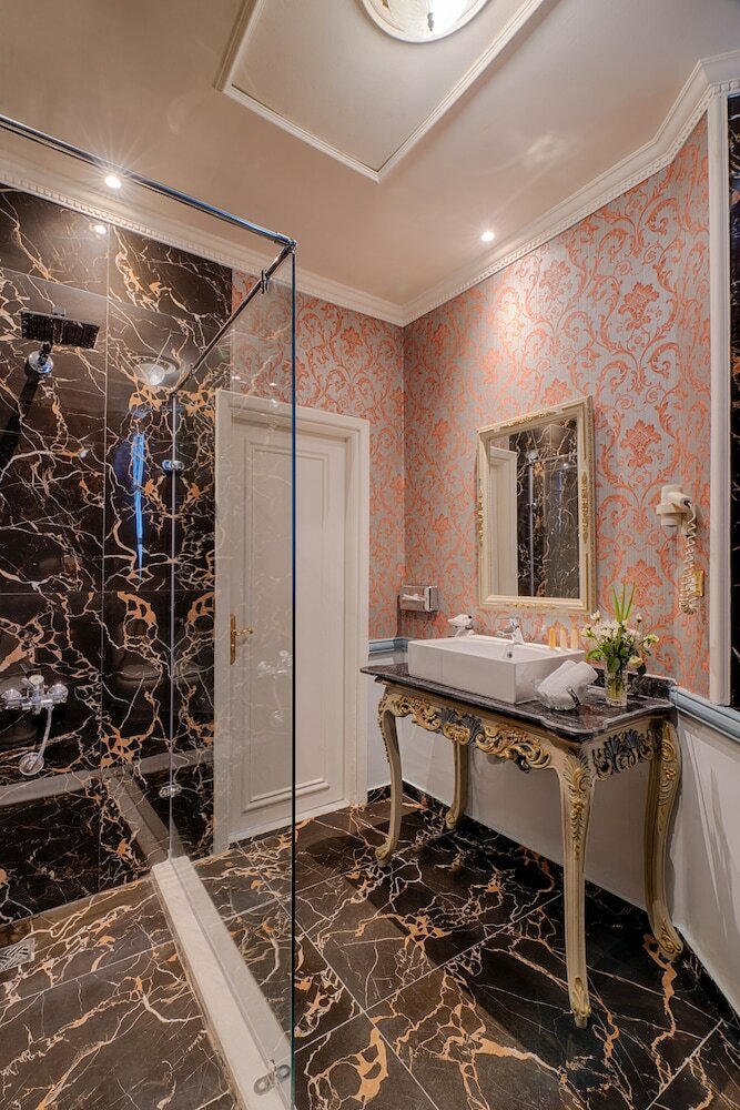 Фото Le Metropole Luxury Heritage Hotel Since 1902 by Paradise Inn Group