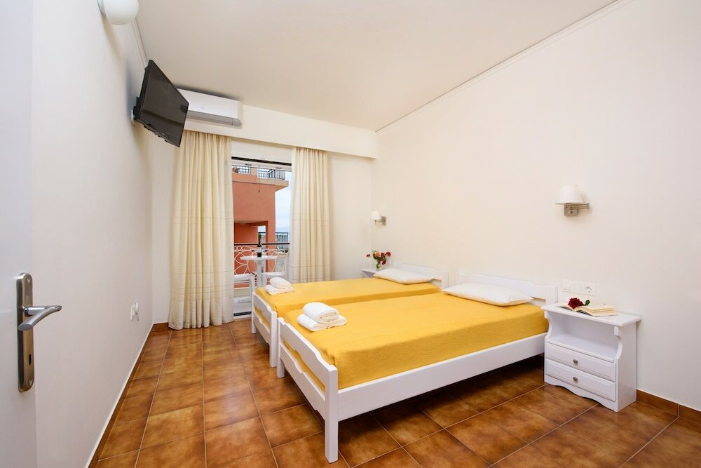 Фото Filoxenia Kirki apartments -Corfuescapes