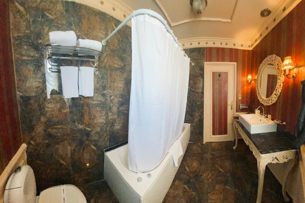 Фото Le Metropole Luxury Heritage Hotel Since 1902 by Paradise Inn Group