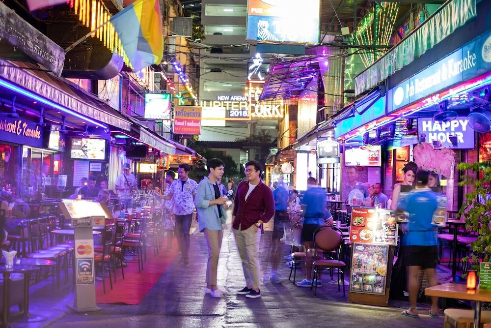 Фото Holiday Inn Express Bangkok Sathorn