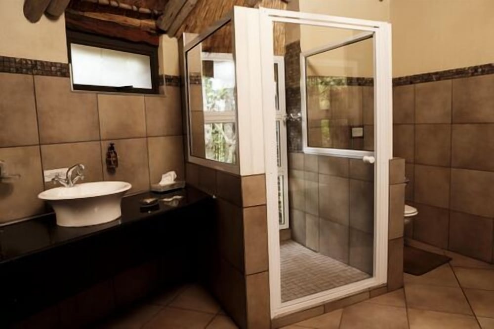 Фото Gwahumbe Game & SPA