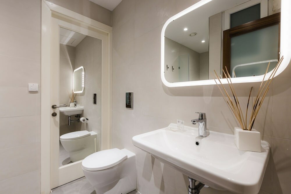 Фото Two Pillows Boutique Hostel