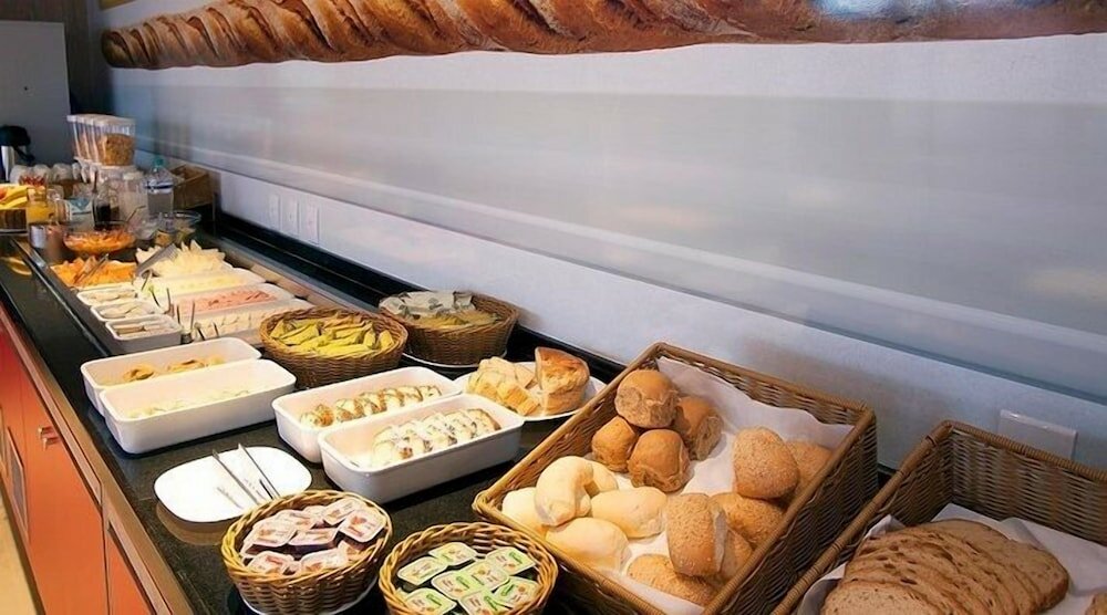 Фото Ibis Montenegro