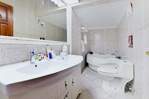 Гостиница Oyo 125 Moon Plaza Hotel