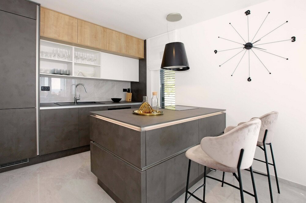 Фото Beachfront villa Senses for 12 in Milna