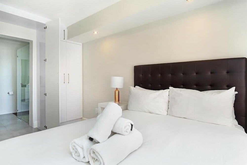 Фото The Paragon 317