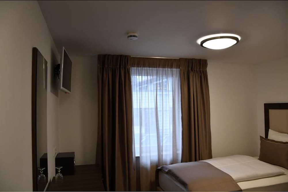 Фото Myrsini Hotel