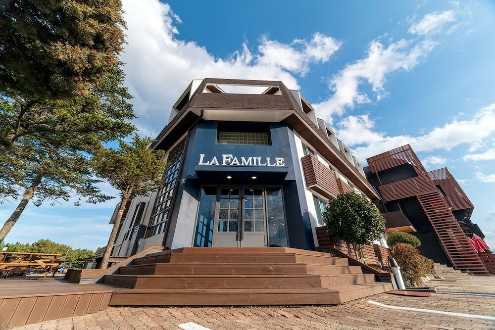 Фото La Famille