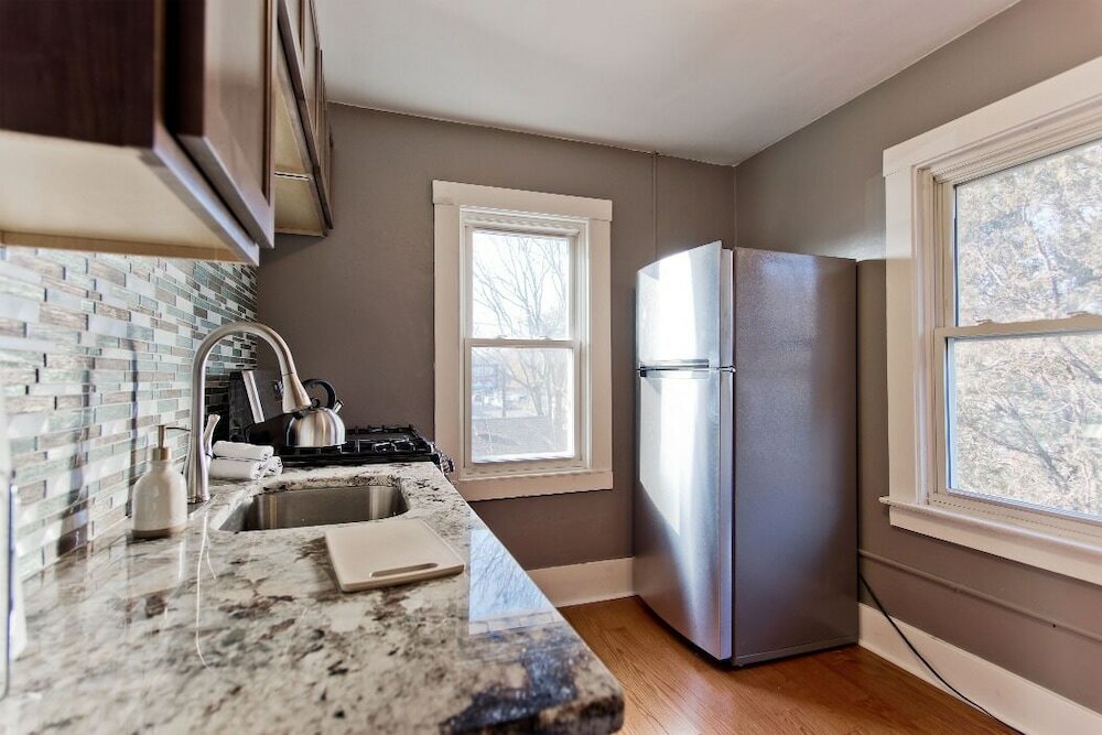 Фото Amazing 5 Bedroom Downtown Ferndale House