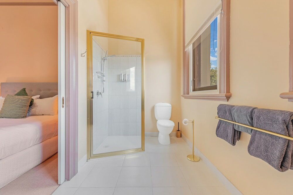 Фото Clocktower Suites