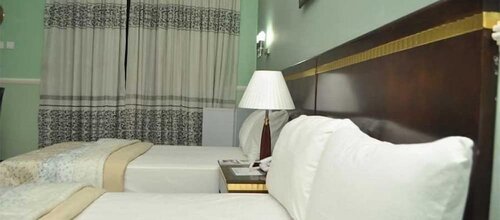 Гостиница Lush Suites в Калабаре