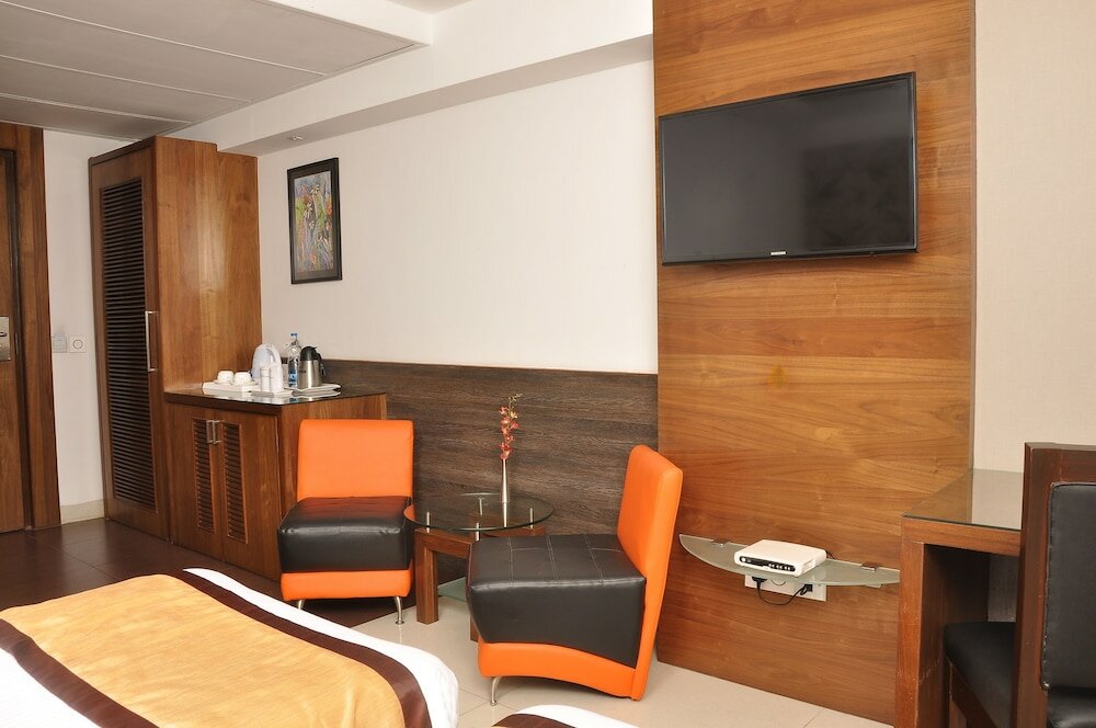 Фото Hotel Niharika