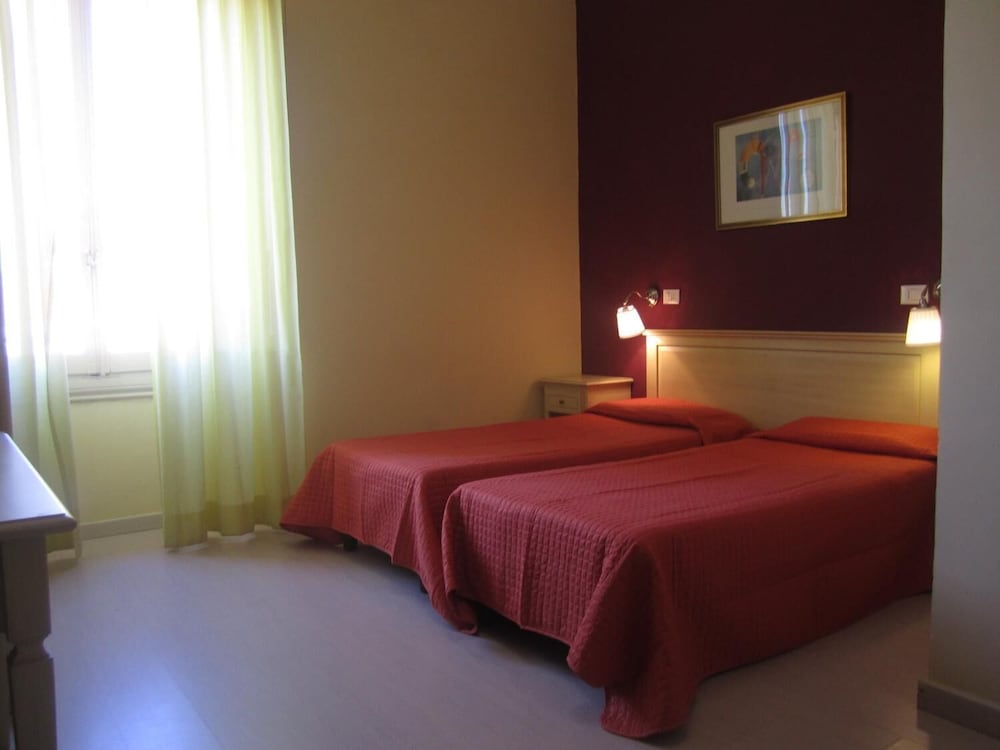 Фото Hotel Genzianella