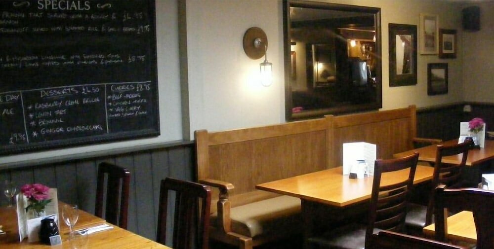 Фото The Fountain Tavern