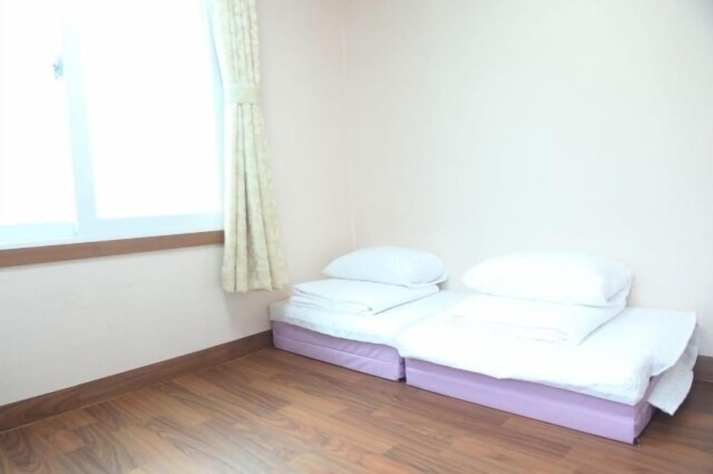 Фото Kukje Guesthouse Myeongdong