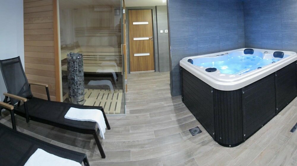 Фото Hotel Kapitol