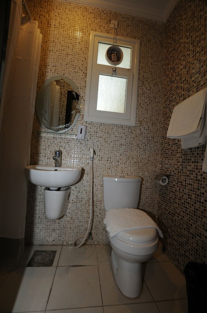 Фото Al Muhanna Plaza Hotel