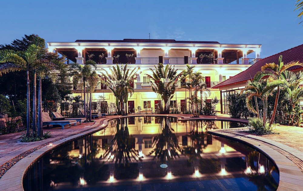 Фото The Garden Park by Lucky Courtyard