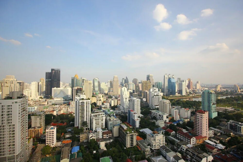 Фото Omni Tower Direct Rooms Sukhumvit Soi 4
