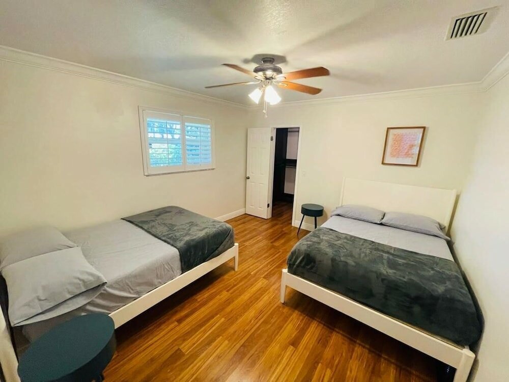 Фото Luxurious 3br Pool House. Lovely Place