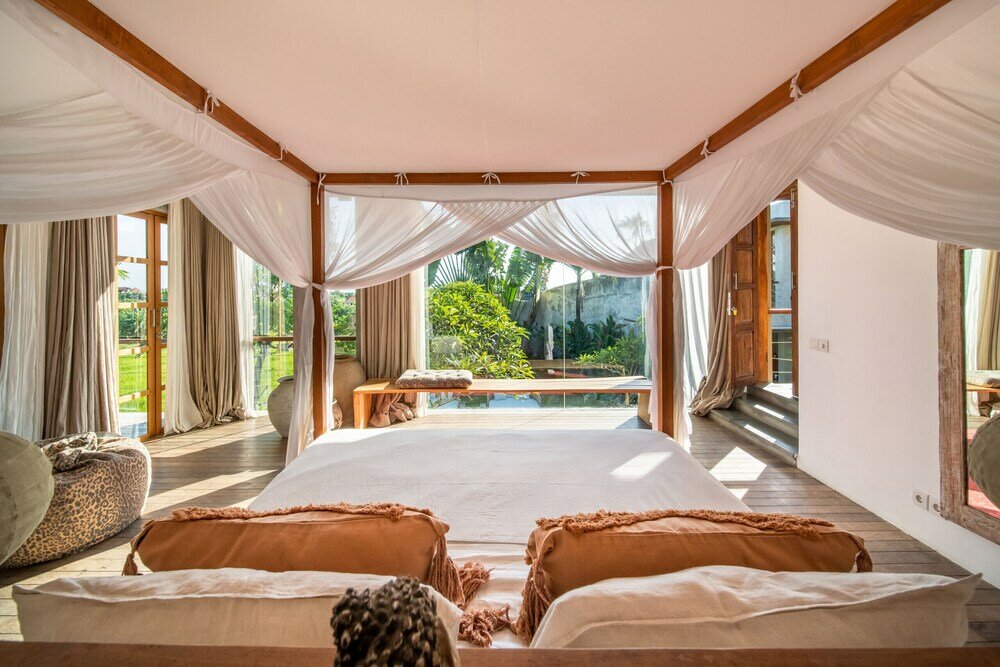 Фото Stunning 4br Private Villa in Canggu
