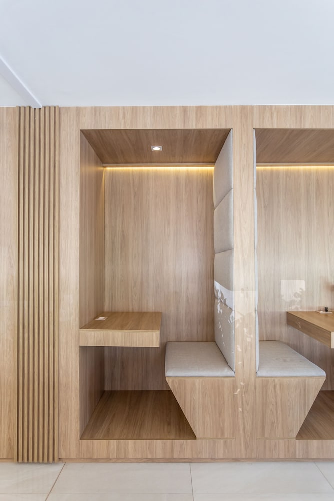 Фото Charlie Connect Partenon