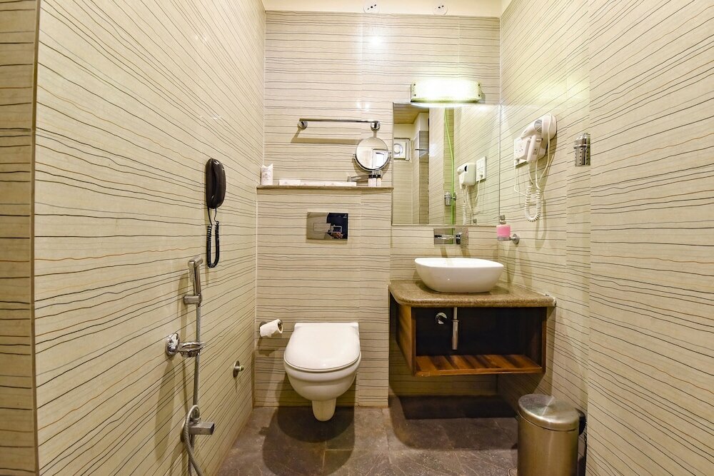 Фото Fabhotel Prime Royal Park