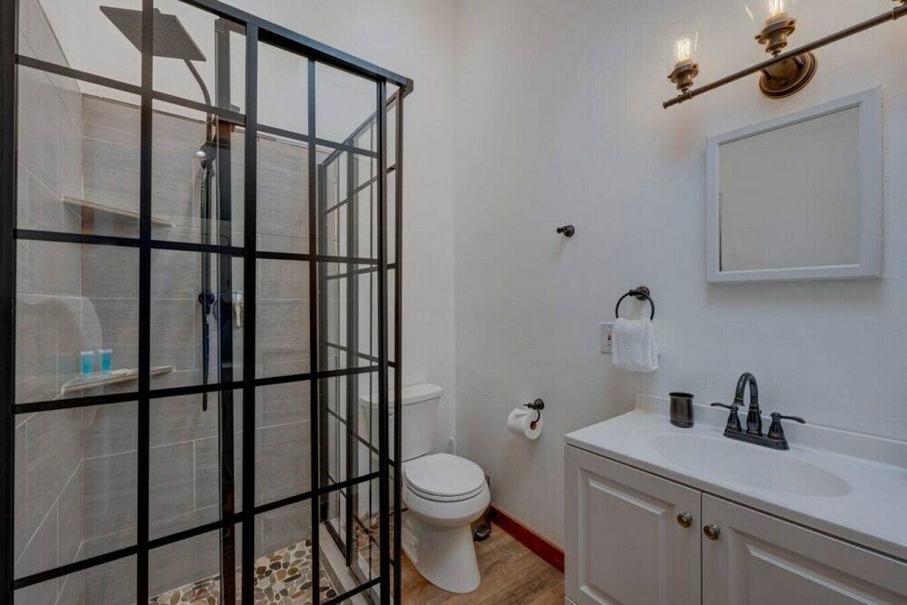 Фото Studio Cabin Retreat with Outdoor Deck