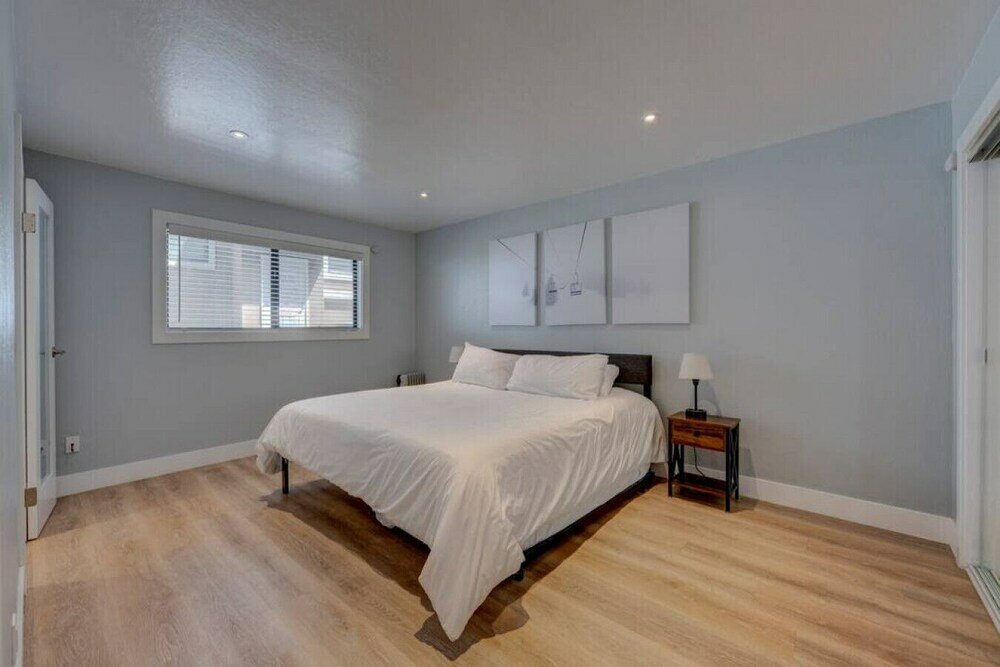 Фото Spacious 1br Cozy Cabin with Patio & Extra Bed