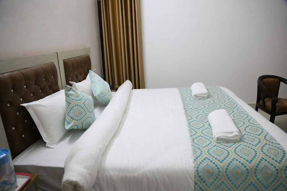 Фото Hotel Yog Tapovan
