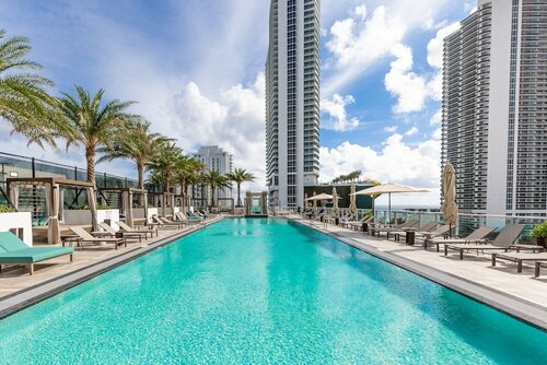 Гостиница Hyde Beach House Hollywood PR Suites в Пемброк-Пайнс
