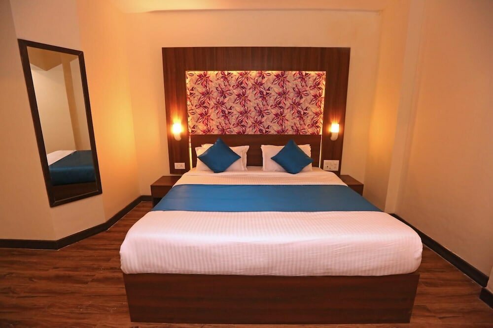 Фото Hotel Shantidoot